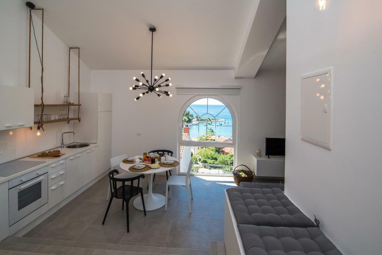 Franko & Ana Apartments Krk Town Eksteriør billede