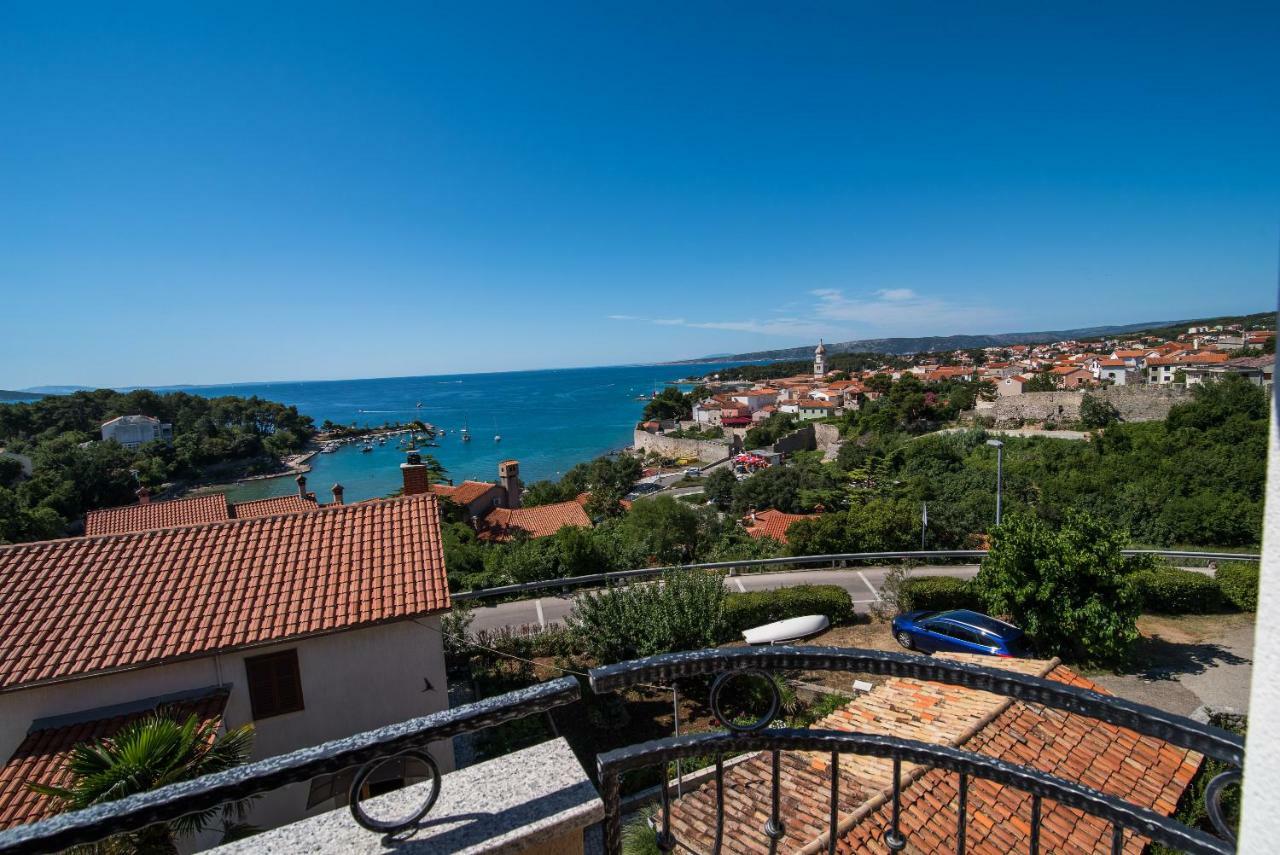 Franko & Ana Apartments Krk Town Eksteriør billede