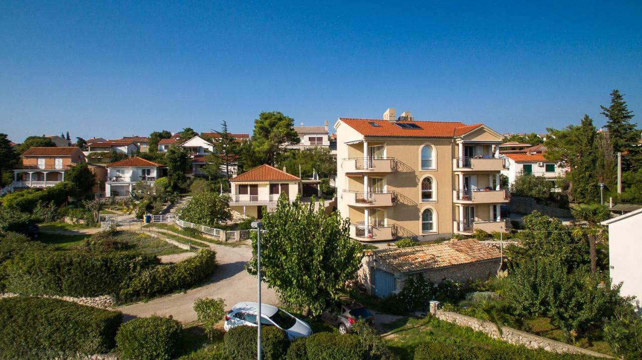 Franko & Ana Apartments Krk Town Eksteriør billede