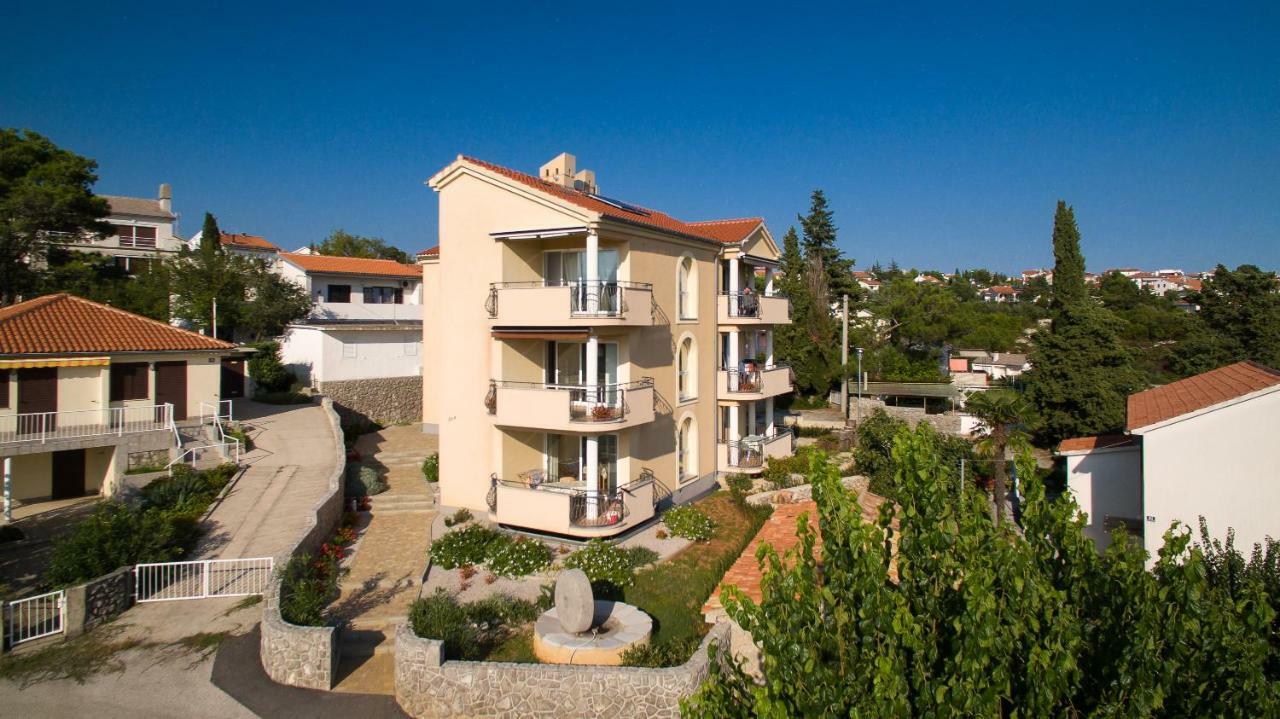 Franko & Ana Apartments Krk Town Eksteriør billede